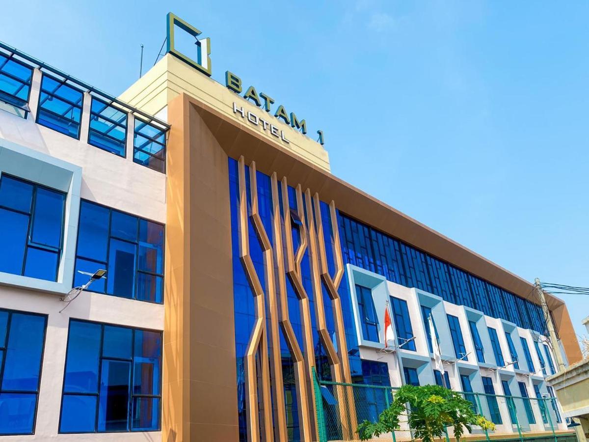 Batam 1 Hotel Нагоя Екстериор снимка
