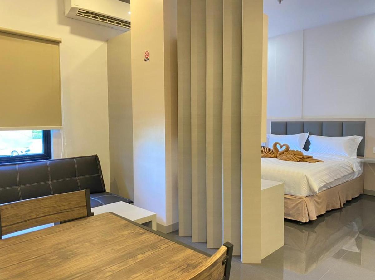 Batam 1 Hotel Нагоя Екстериор снимка
