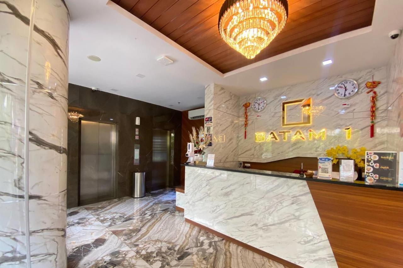 Batam 1 Hotel Нагоя Екстериор снимка