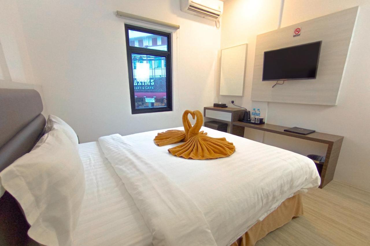 Batam 1 Hotel Нагоя Екстериор снимка