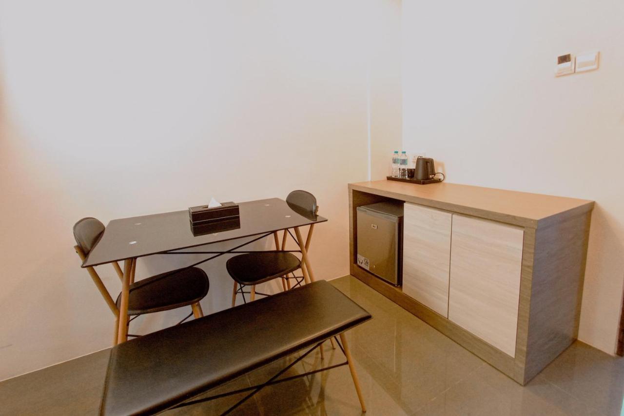 Batam 1 Hotel Нагоя Екстериор снимка